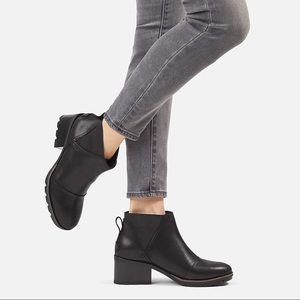 Sorel Cate Chelsea Black Leather Ankle Booties